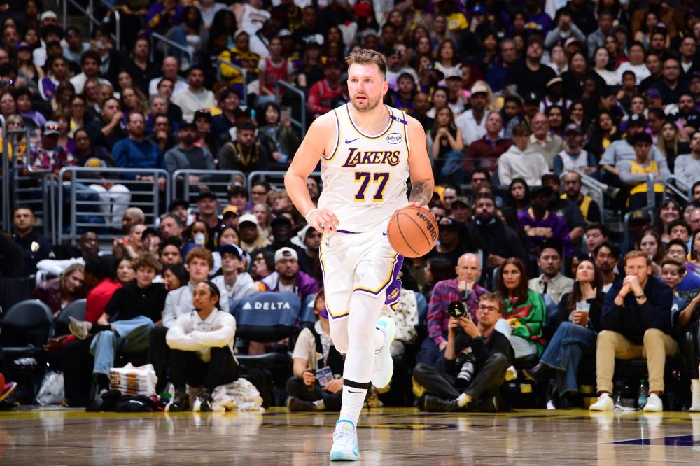 美职联-迈阿密国际3-1夺冠 梅西1策动2助攻斩获第47冠